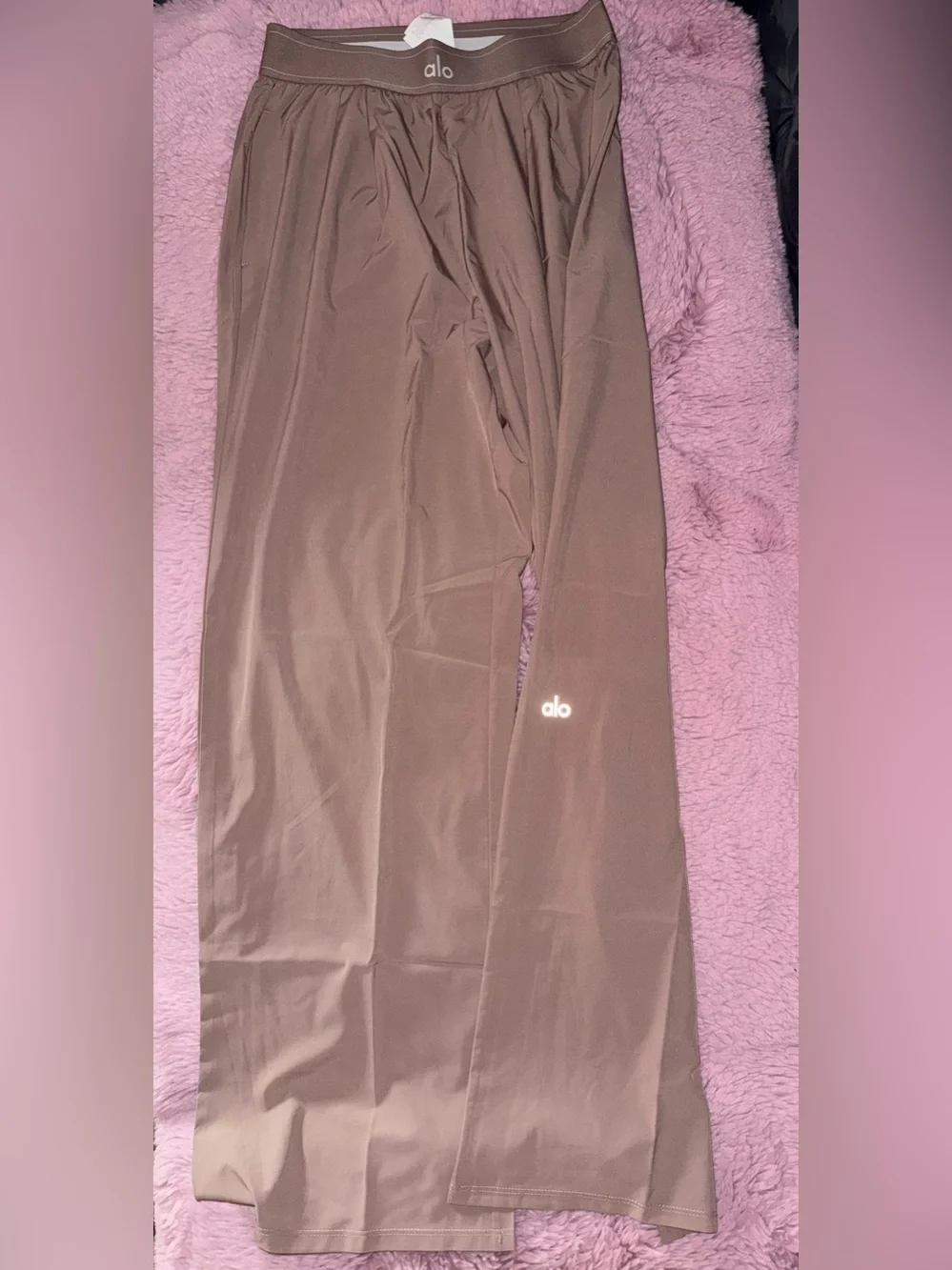 Alo Yoga suit up trousers regular taupe pants size M